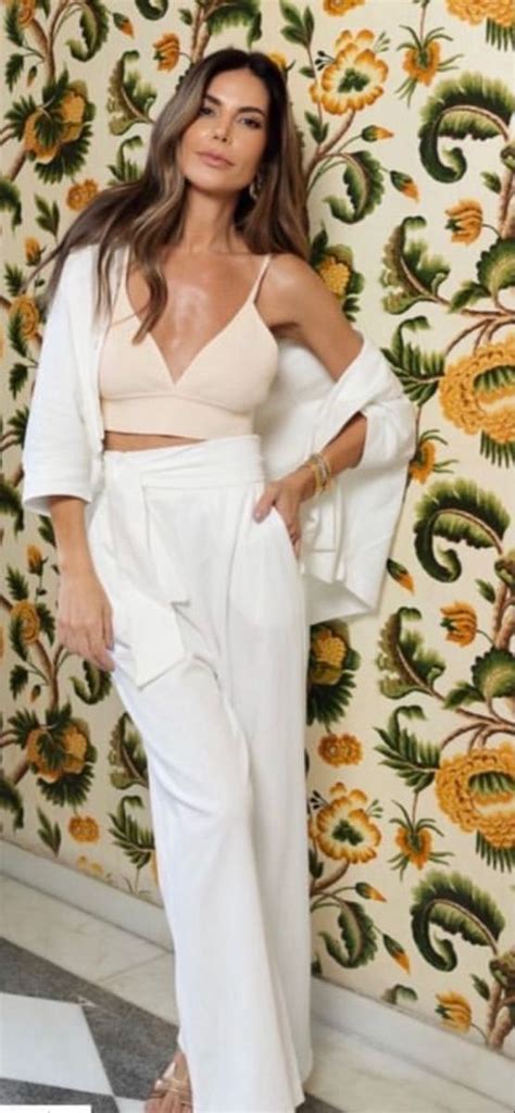 Pin De Beth Luc Em Look Branco Whites Look Branco