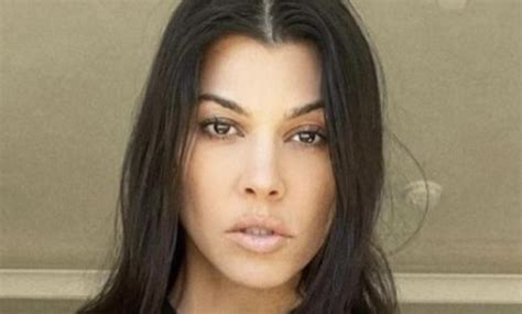 Kourtney Kardashian Shows Off Her “very Beautiful Body” In A Mexican Bikini 24ssports