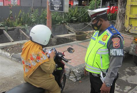 Tilang Manual Bakal Diberlakukan Kembali Inilah Alasan Polri