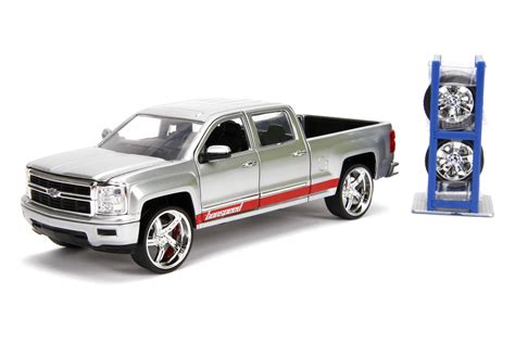 Jada Toys 124 Scale 2014 Chevy Silverado Toy Car Play Vehicle