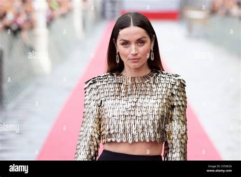 Ana De Armas Attended Blonde Red Carpet During Th San Sebastian