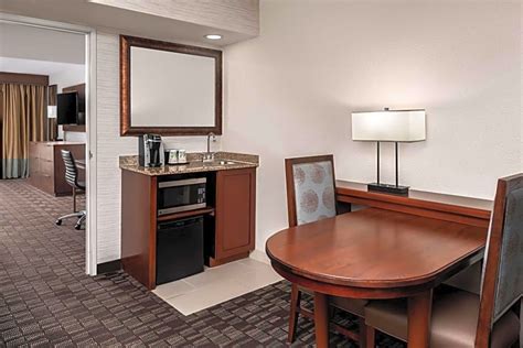 Embassy Suites By Hilton Hotel Nashville-Airport