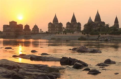 Orchha Fort Complex, history, timings, information, entrance fees