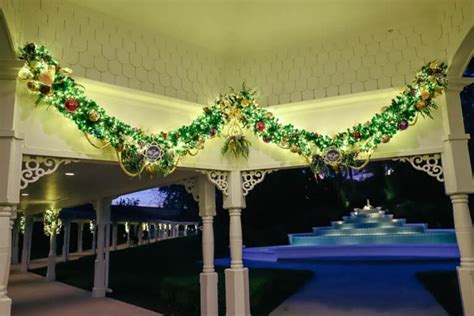 Disney's Grand Floridian at Christmas (Holiday Photos and Video)