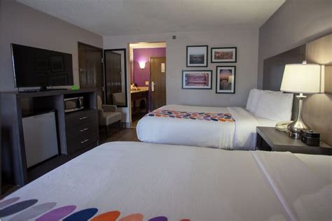 La Quinta Inn & Suites by Wyndham Goodlettsville - Nashville ...