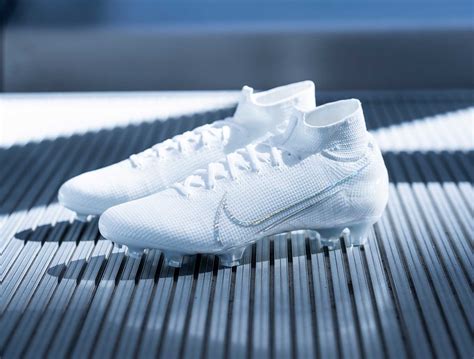 Nike Mercurial Vapor 13 Academy Mg Cleats Nuovo White