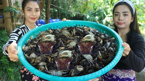 Amazing Cooking Stir Fried Crab And Make Salty Crab Recipe Youtube