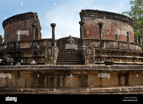 Vatadage Buddhist Temple Polonnaruwa Quadrangle Polonnaruwa Ancient