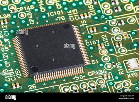 Surface mount resistor hi-res stock photography and images - Alamy