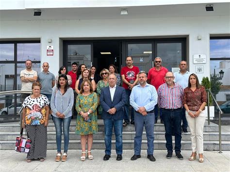 El Ayuntamiento De Isla Cristina Huelva Guarda Un Minuto De Silencio