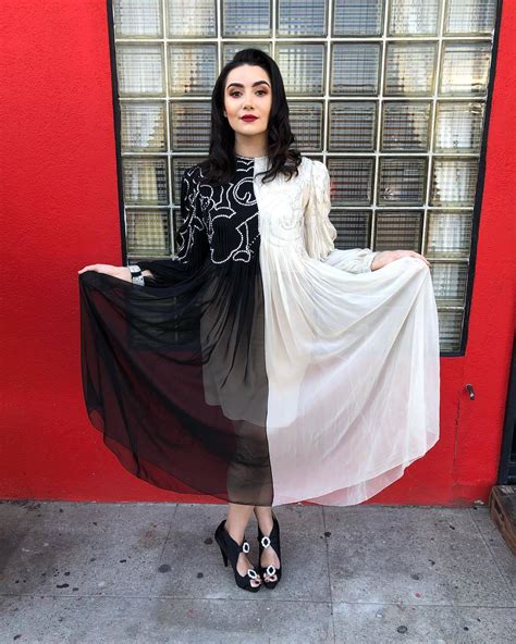 Safiya Nygaard's feet