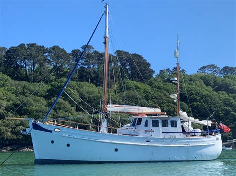 Halcyon Wooden Motor Sailing Yacht Owen Clarke Design Yacht Design And Naval Architects