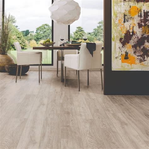 Boulder Oak Eurohome Vario 12mm Laminate Leader Floors