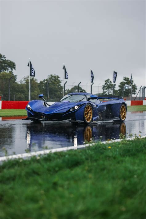 $1 Billion Worth Of Supercars And Hypercars Gather At UK’s Secret Meet