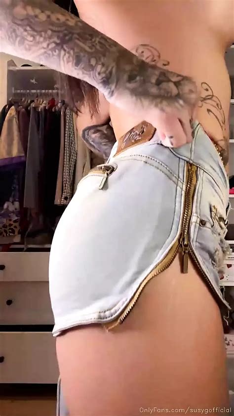 Hete Liveshow Met Strakke Korte Broek En Sexy Rode Lingerie Susy Gala XHamster