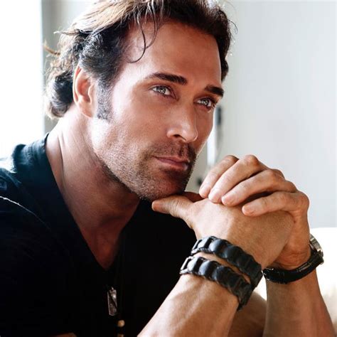 “Lack of Self Care”: 54-Y.O. Age-Defying Hunk Questioning Rugged Looks ...