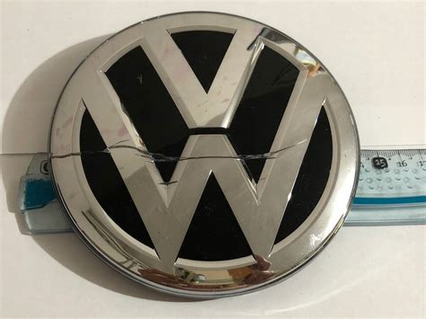 VW PASSAT B8 3GO POD RADAR EMBLEMAT ZNACZEK PRZÓD 7814699816