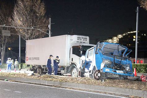 男性2人死亡…夕方に作業中、衝突したトラックに巻き込まれる 片側2車線の直線道路 トラック2台を停車させ、2人が作業中…3台目のトラックが ...