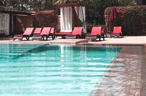 top swimming pool companies  dubai pool contractors dubai