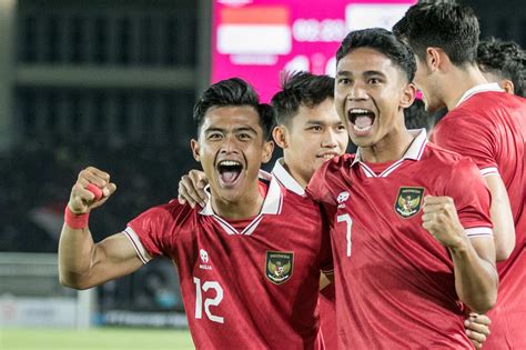 foto potret kemenangan telak   timnas indonesia atas chinese taipei