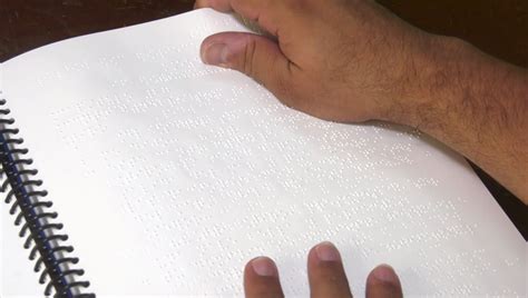 Personas Ciegas Piden Mayor Disponibilidad De Biblia En Braille Vos TV