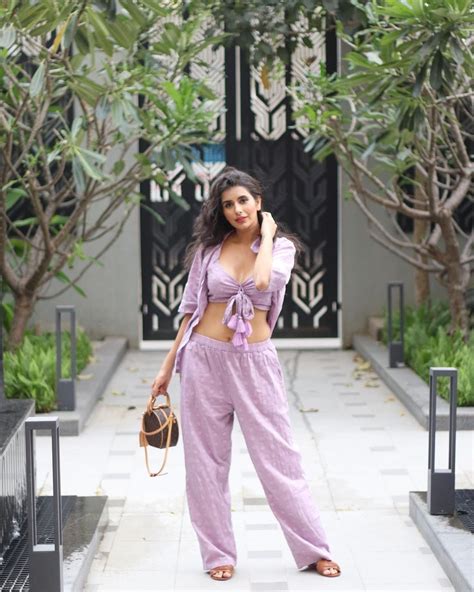 Charu Asopa S Bold Photos Gets Flak From Netizens Check Out The Hot