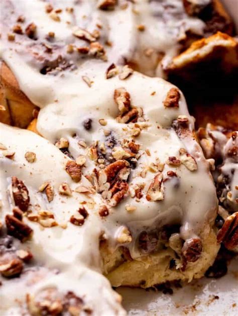 Pecan Pie Cinnamon Rolls Stephanies Sweet Treats