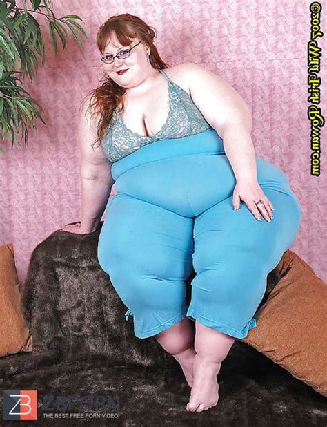 Rowan SSBBW Blue ZB Porn