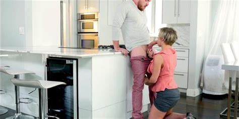 Hot MILF Knows How To Ride Tnaflix