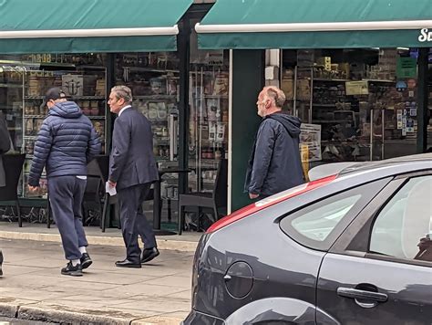 Just saw Kentish Town's most famous resident. And Keir Starmer : r/london