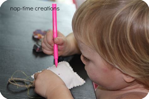 DIY Simple Ornament {kids craft} Delightful December - Life Sew Savory