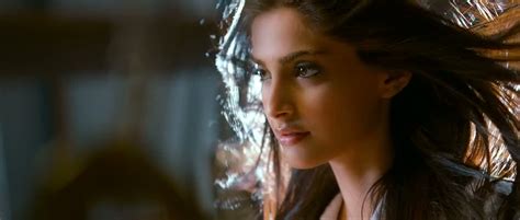 Sonam Kapoor Nude Pics Page