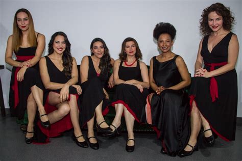 Una entrevista con el elenco de Monólogos de la Vagina