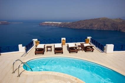 health benefits  living   warm climate britannia movers