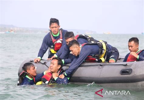 Wow Arff Selamatkan Korban Pesawat Jatuh Area Bandara Ngurah Rai