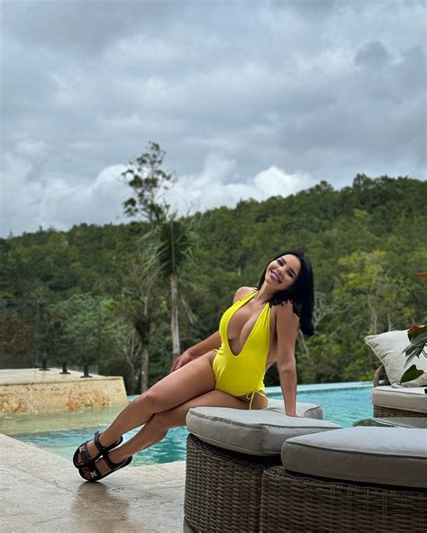 Vitaly Sanchez | Domingo 💛 Swimsuit @daswimwearrd | Instagram