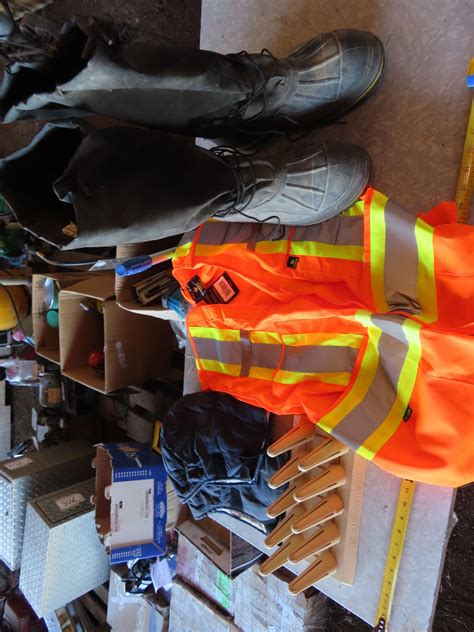 hard hat liners, 4x/5x safety vest, boot dryer and sz 11 winter boots