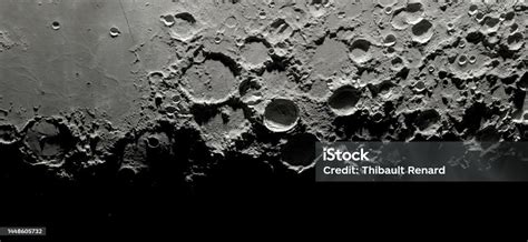 Detail Permukaan Bulan Pada Latar Belakang Transparan Peta Dari Nasa ...