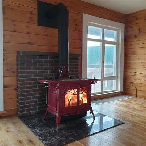 Как правильно расположить в доме печь или камин