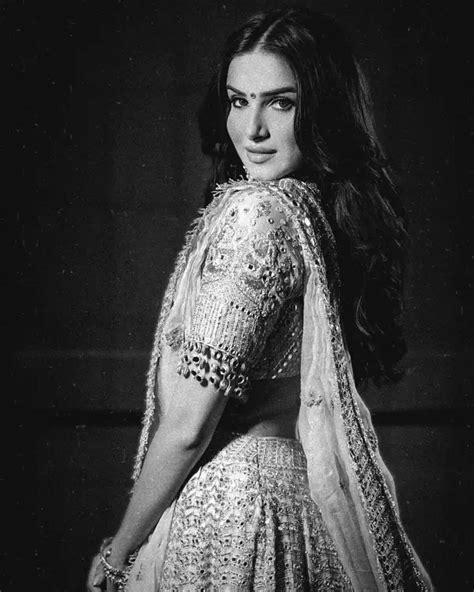 Hot Tara Sutaria Flaunts Her Big Boobs In Gorgeous Red Dress