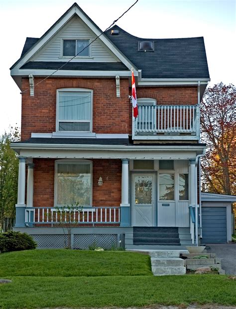 Making Your Move: Buying HUD Foreclosed Homes