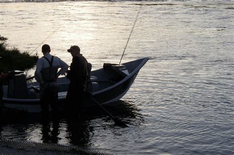 how much to tip fly fishing guide