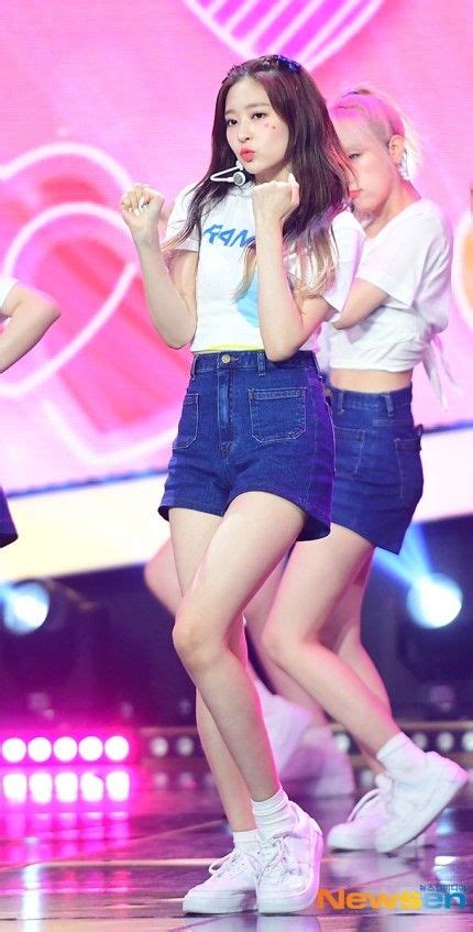 Izone Pretty Show Champion