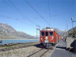 Rhb Schnellzug Bernina Express F Von St Moritz Nach Tirano Am