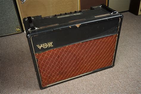 Archived 1962 Smooth Tolex Vox Ac 15 Twin Genesis Flightcase