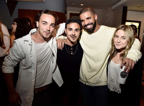 Drake Reunion with his Degrassi Junior High Co-Stars - Mum's Lounge