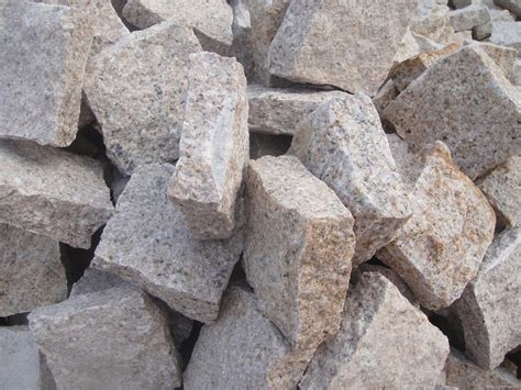 G Split Face Rusty Granite Cobblestone Paver Nanweistone