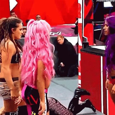 Sasha Banks Punches Sashabanks Punches Livmorgan Discover