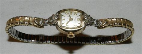 Vintage Bulova 23 Ladies Wind Up Watch With 10k Rolled Gold Plate