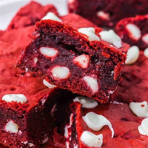 Red Velvet Cake Brownie Recipe - Fantabulosity